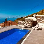 Da Bisa With Heated Swiming Pool Βίλα Arco da Calheta (Madeira)