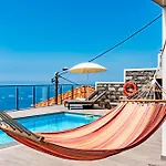 Da Bisa With Heated Swiming Pool